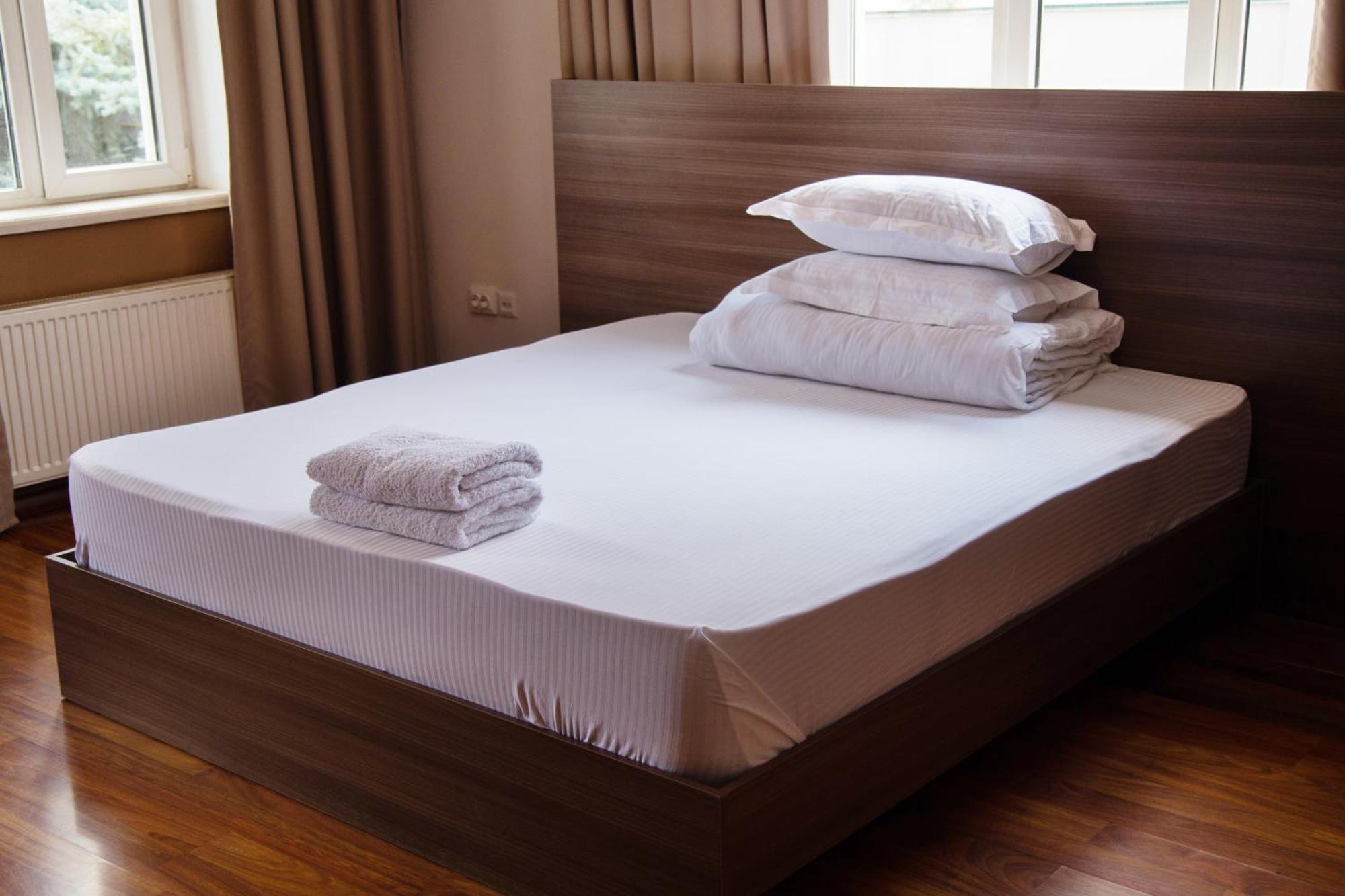 People Guest House Бішкек Екстер'єр фото