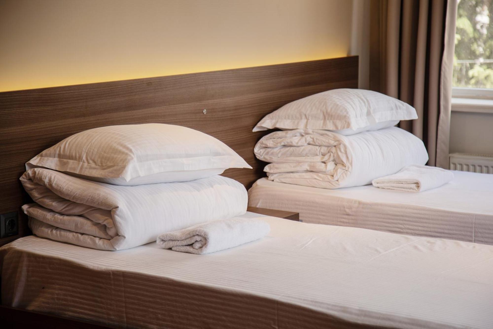 People Guest House Бішкек Екстер'єр фото