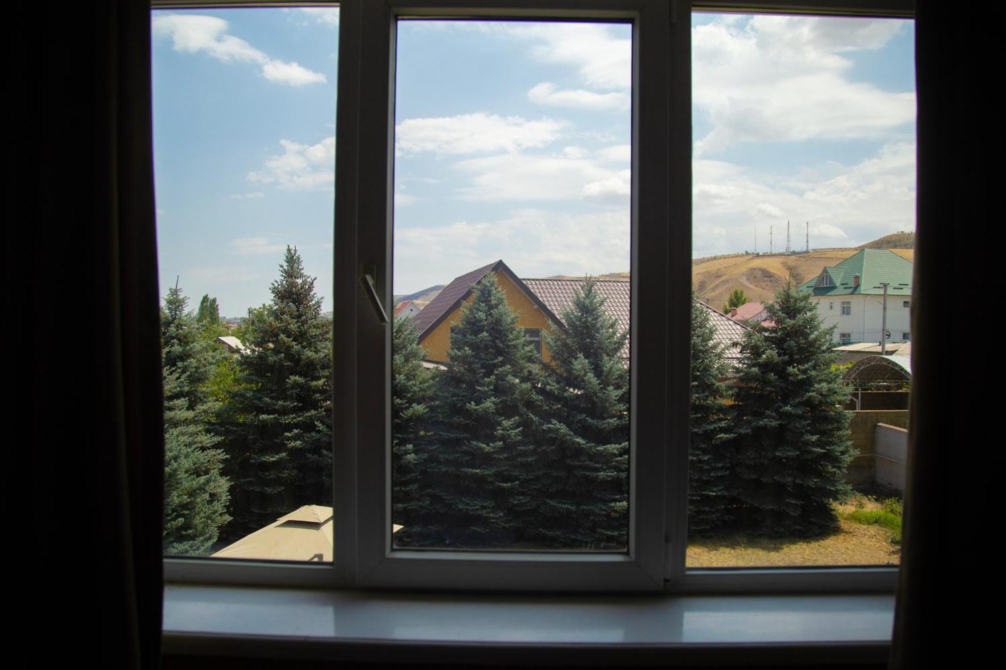 People Guest House Бішкек Екстер'єр фото